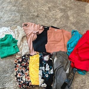 Women’s clothing bundle size M (8-10) 12 items